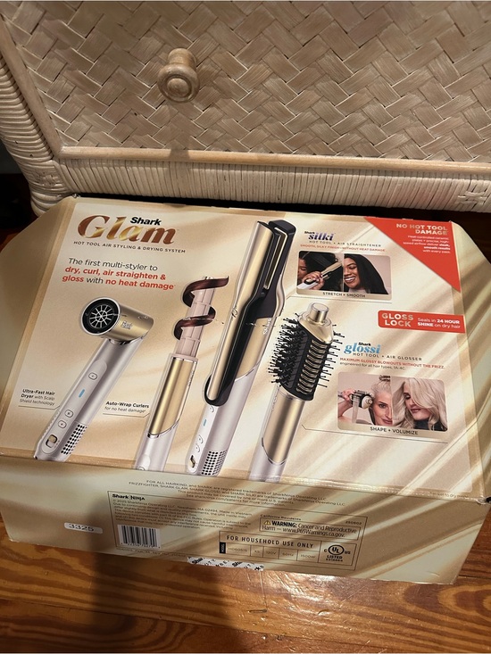 Shark Other - Shark Glam 4-in-1 Hot Air Styling System in Gold